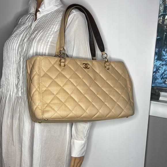 Chanel Grand Tote in Grasscloth Linen Shoulder Tote Bag - Picture 2 of 14